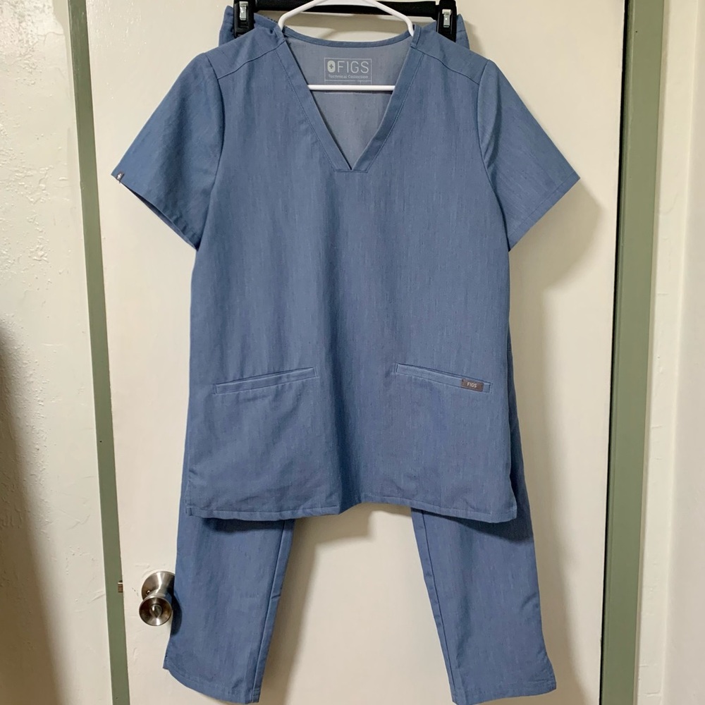 ❕sold ❕FIGS Scrubs Heather Indigo Set